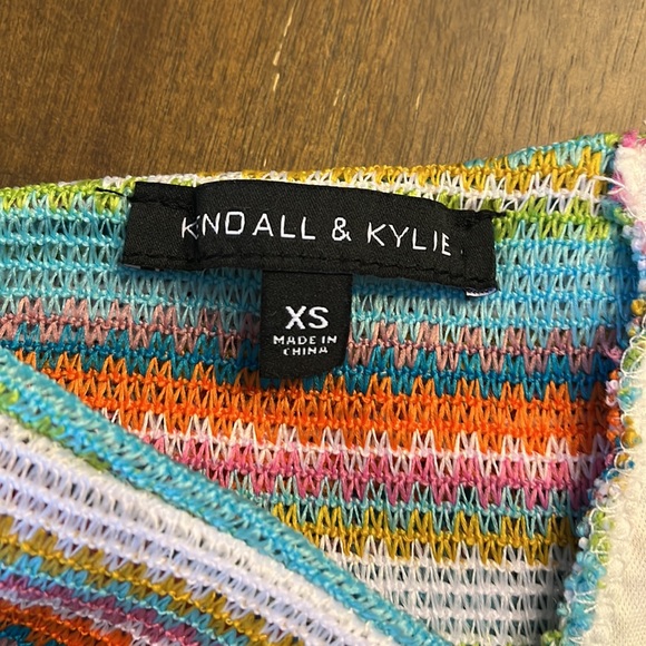 Kendall & Kylie xs Crop halter - Picture 6 of 7